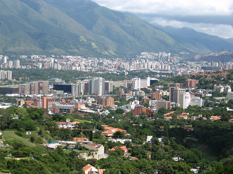 Caracas,_Venezuela_from_Valle_Arriba_1.jpg