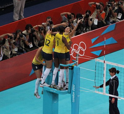 Exuberant_Brazil_jump_for_joy_to_win_Olympic_volleyball_gold_7774932588.jpg