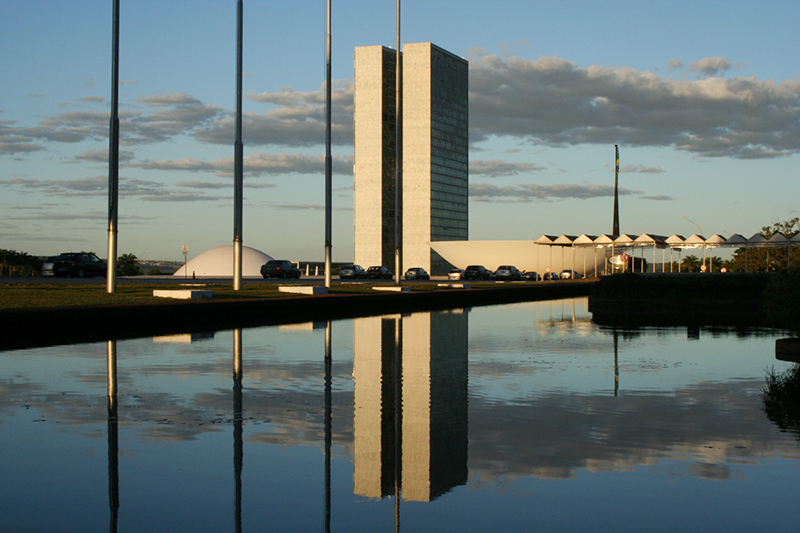 Esplanada_em_Brasília.jpg