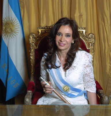 Cristina_Fernndez_de_Kirchner__Foto_Oficial_2.jpg