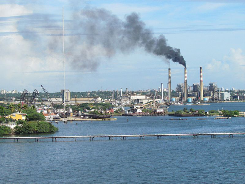 800px-Planta_Termoeléctrica_en_Maracaibo.jpg